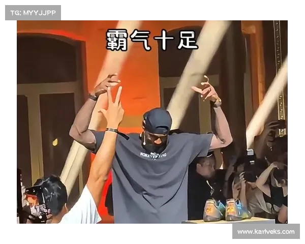 詹姆斯中国行即将开启 无人机表演库里招牌动作为他应援 詹姆斯中国行即将开启 无人机表演库里招牌动作为他应援